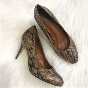 Banana Republic Snakeskin Closed Toe Heels